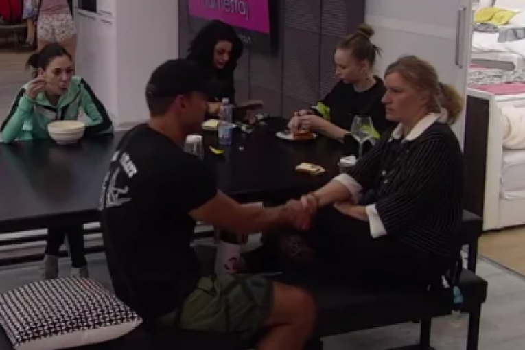 Palo POMIRENJE! Ćertić i Jelena pružili ruku jedno drugom i prekinuli SUKOBE! (VIDEO)