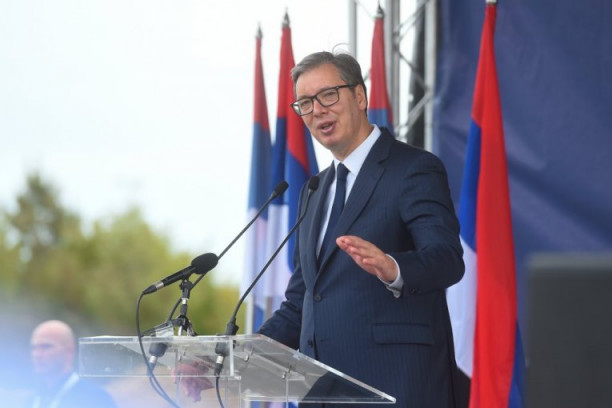 OBRAĆANJE VUČIĆA: Predsednik Srbije govori o gorućim pitanjima!