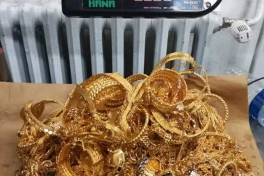 UHVAĆEN SA PREKO 10 KILOGRAMA ZLATA: Nafilovao automobil, carinici ga provalili (FOTO)