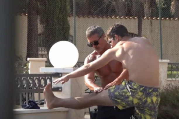 Sin Vesne i Đoleta Đoganija PRVI PUT u javnosti! Denserov naslednik je BRUTALAN frajer, za njim devojke ODLEPLJUJU! (FOTO)