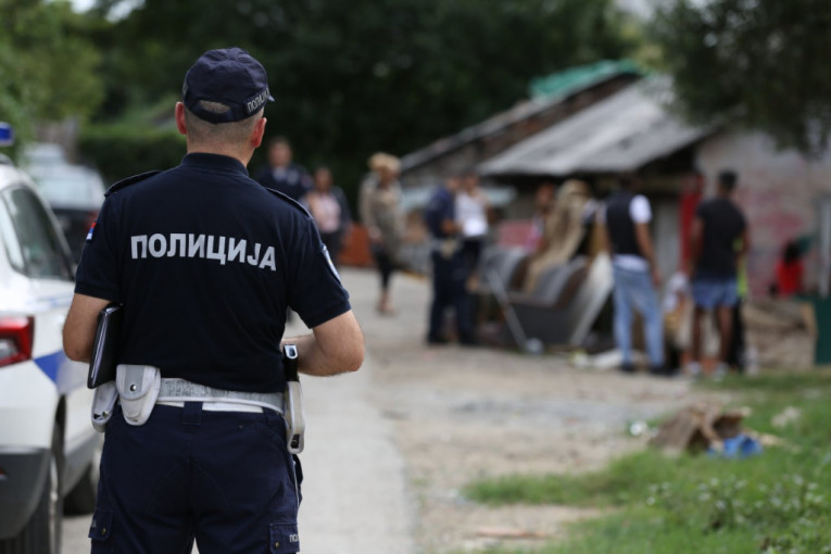 Policija