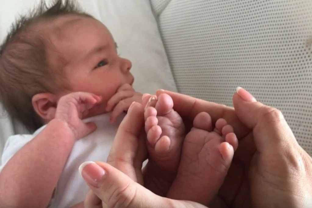 OVU BEBU JE ČEKAO CEO SVET! Evo i zašto! (FOTO)