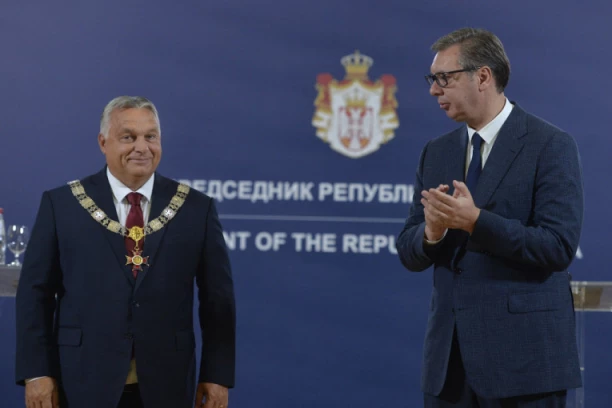 (FOTO, VIDEO) PREDSEDNIK URUČIO ORDEN MAĐARSKOM PREMIJERU: Odlikujem velikog prijatelja! Bili ste uz Srbiju i kada je bilo lakše ne biti!