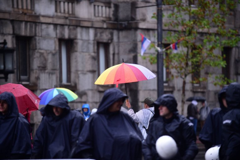 Pristižu učesnici Evroprajda