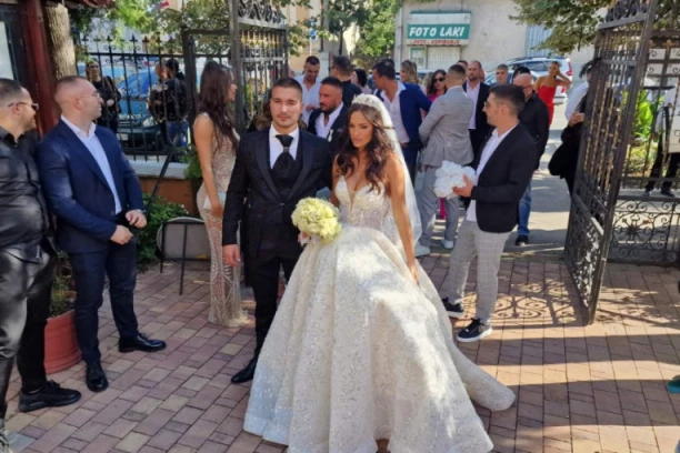 Dva VESELJA kod Mirka i Bojane! Pored venčanja i KRŠTENJE sina Zorana, mladenci stigli u CRKVU! (VIDEO)