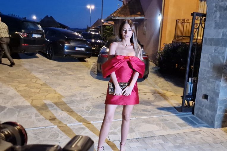 Anastasija stigla na svadbu Mirka i Bojane