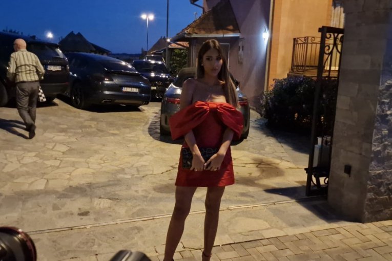 Anastasija stigla na svadbu Mirka i Bojane