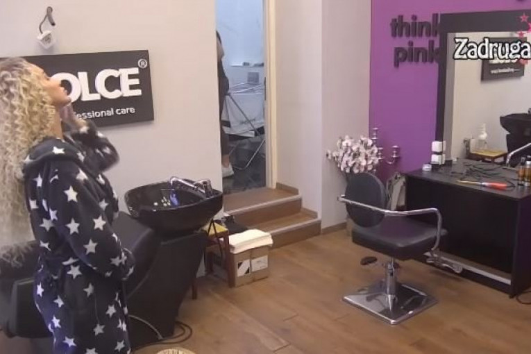 Aleks Nikolić promenila frizuru