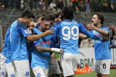 Napoli na vrhu Serije A! Srušili su moćni Milan na San Siru! (VIDEO)