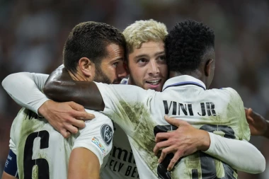 TAKO SE GINE ZA GRB REALA: Tviter se USIJAO, evo kako izgleda dres Valverdea nakon derbija sa Atletikom! (FOTO)