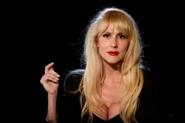 PRVA FOTOGRAFIJA TEK OPERISANE IVE ŠTRLJIĆ: Najgori deo je prošao, evo kako sada izgleda!