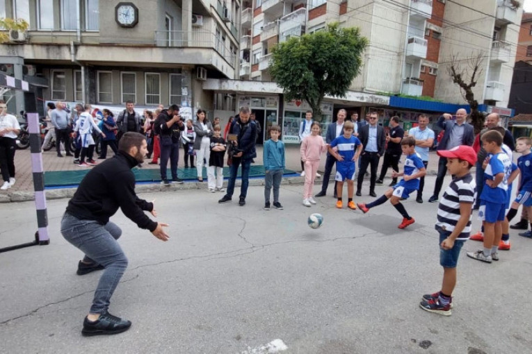 Mali sajam sporta u Vlasotincu