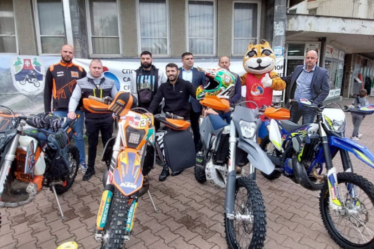 Mali sajam sporta u Vlasotincu