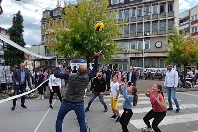 Mali sajam sporta u Vlasotincu