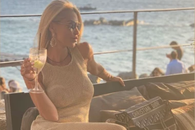 "GORI" INSTAGRAM: Snežana Borjan ponovo "ZAPALILA" društvene mreže!