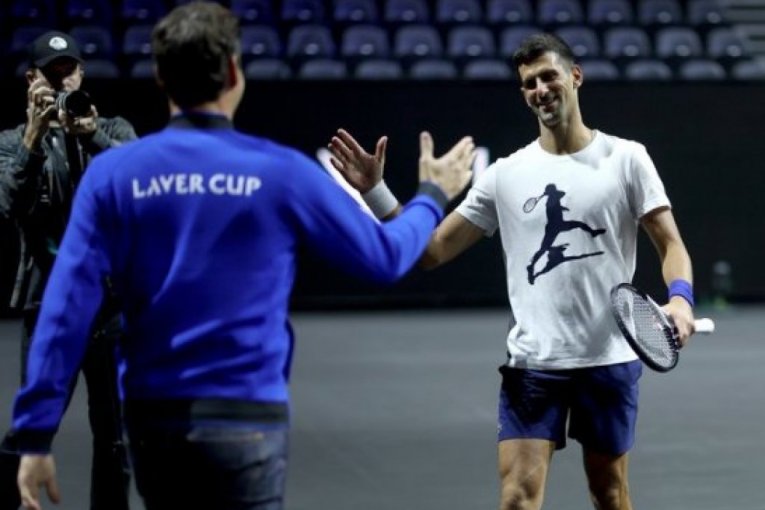 DOBRO SE SETIO! Federer i Đoković postali "prijatelji", Švajcarac čekao kraj karijere za ovu odluku!