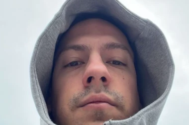 STIGLA GA KLETVA "IMATI, PA NEMATI"! Kraj Bake Praseta, Mitrović ga zgazio ko bubašvabu: Ugašen mu glavni kanal, godišnje će gubiti četiri miliona!