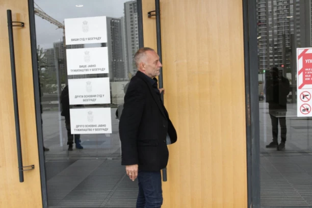 NISAM DAO NIKAKVE DOKAZE, PONOVIO SAM ONO ŠTO SAM REKAO U EMISIJI: Dragiša Binić se oglasio nakon informativnog razgovora u Tužilaštvu! (FOTO)