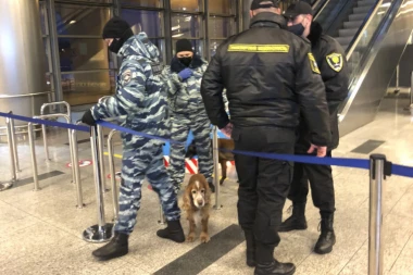 ŠTA PITAJU MUŠKARCE OD 25 DO 35 GODINA KOJI HOĆE DA NAPUSTE RUSIJU? Opsadno stanje na aerodromu Vnukovo, rigorozne kontrole! (FOTO)