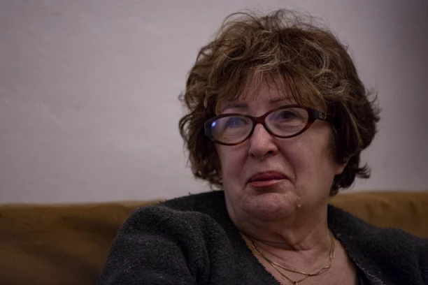 CECA NAPUSTILA BOLNICU: Jelenu Golubović ŠOKIRALA jedna stvar, žestoko udarila na TETKU!