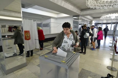 Preliminarni rezultati referenduma: Narod glasao za UJEDINJENJE SA RUSIJOM!