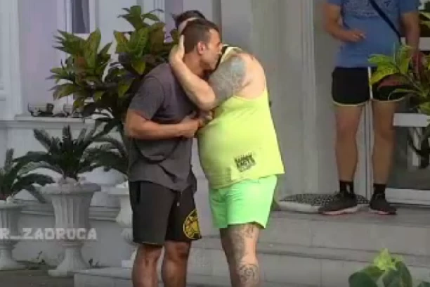 Pojavio se NECENZURISANI SNIMAK Ćertića i Golubovića: Šaputanje o Aleksandri Nikolić šokiraće naciju, otkrili sve o njenoj prošlosti! (VIDEO)