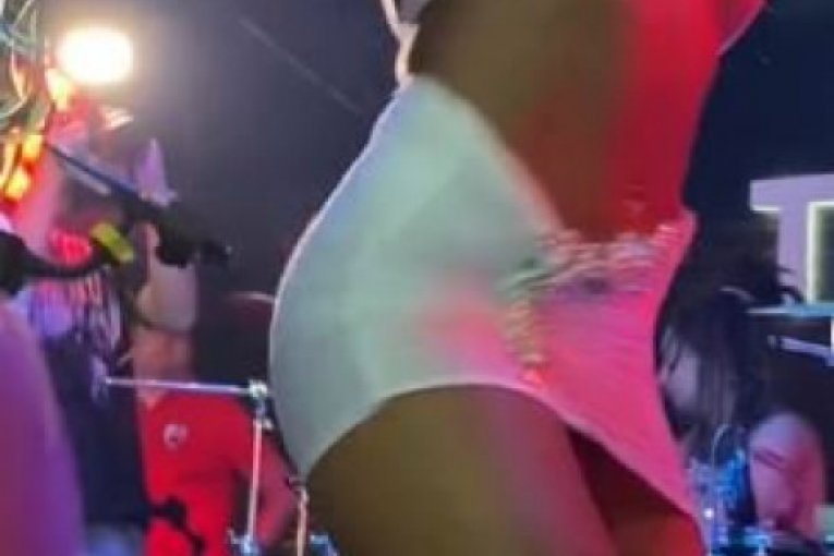 Sandra Afrika na nastupu