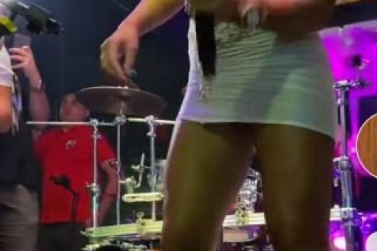 Sandra Afrika na nastupu