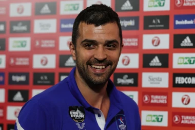 POTRES U HRVATSKOJ! Kruno Simon se VRATIO u domovinu - IGRAĆE u Zagrebu!