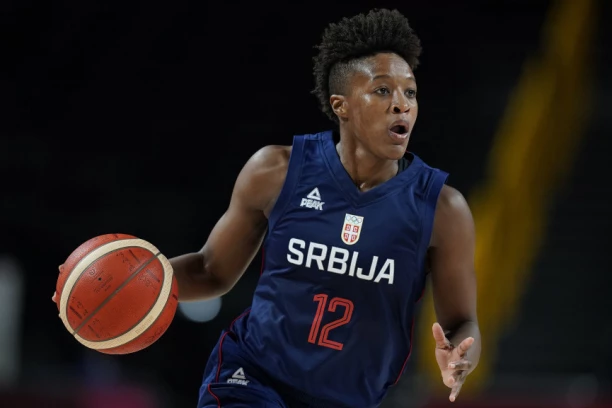 SAN ZA OLIMPIJSKE IGRE ŽIVI: Marinine "lavice" pobedile Crnu Goru!