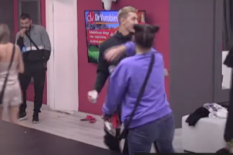 Milica Veselinović i Boža Džons svađa