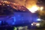 VATRA GUTA SVE OKO SEBE! Nekoliko lokala izgorelo u požaru u Titelu! (VIDEO)