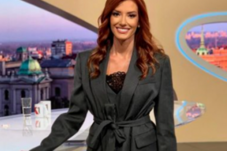 Voditeljka Jovana Joksimović pred emisiju
