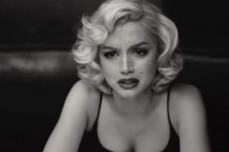 Scene iz filma "Plavuša"