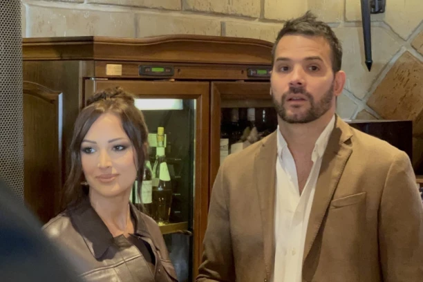 UMESTO VEČERE POPIJEM PIVO! Aleksandra Prijović priznala u čemu UŽIVA, pa otkrila kako je nakon trudnoće izgubila 23 KILOGRAMA!