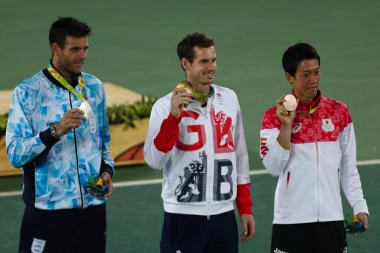 NE MOGU DA SE POPNEM UZ STEPENICE OD BOLOVA: Potresna ispovest teniskog šampiona!