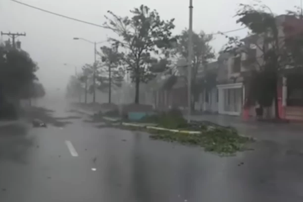 URAGAN RAZORIO KUBU! 11 miliona ljudi bez struje! Ima poginulih, desetine hiljada evakuisano, farme duvana uništene! (VIDEO)