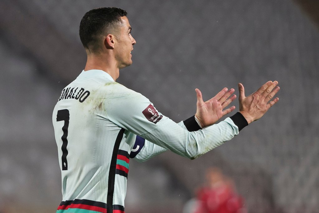 TO JE TO! Istorijsko veče u Lisabonu: Kristijano Ronaldo postaje APSOLUTNI REKORDER svetskog fudbala!
