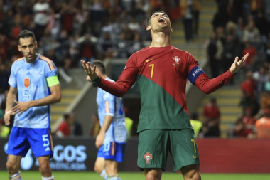 SADA JE KRAJ! Italijan prozvao Ronaldo: Kristijano, vreme je za PENZIJU (VIDEO/FOTO)