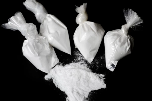 FILMSKA PRIČA U ENGLESKOJ: Bivši reprezentativac i igrač Arsenala UHAPŠEN zbog KOKAINA!