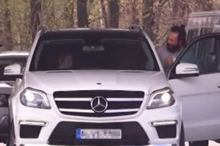 Novi automobil Seke Aleksić i Veljka Piljkića