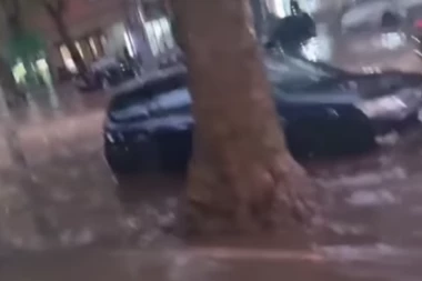 APOKALIPTIČNE SCENE! Jako nevreme se sručilo na Vojvodinu! OPASNOST JOŠ NIJE PROŠLA! (VIDEO)