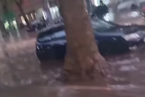 APOKALIPTIČNE SCENE! Jako nevreme se sručilo na Vojvodinu! OPASNOST JOŠ NIJE PROŠLA! (VIDEO)