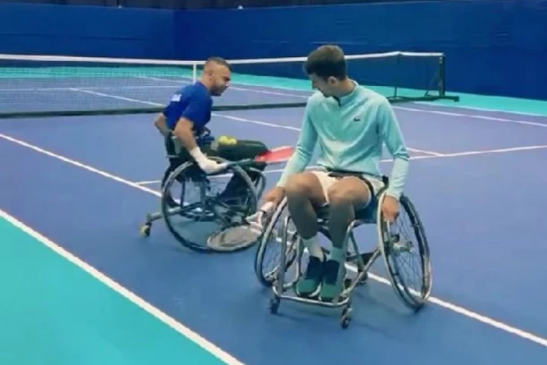NOVAK IMA VELIKO SRCE: I pred veliko finale pronalazi vreme za osobe sa specijalnim potrebama! (VIDEO)