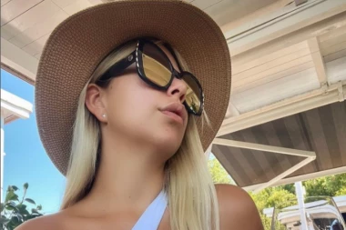 Naša poznata pevačica htela da PROMENI IME, zbog očeve želje ispaštala ceo život! (FOTO)