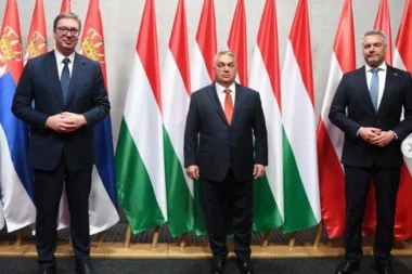 VUČIĆ SE OGLASIO POSLE SAMITA U BUDIMPEŠTI: Austrijski kancelar je autor selfija, jer ja to ne umem valjano da uradim! (FOTO)