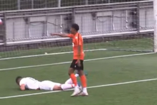 UŽAS U HOLANDIJI: Devojka odbila fudbalera, a on je UNAKAZIO! Slomio joj vilicu, pao kada se pojavio SNIMAK!