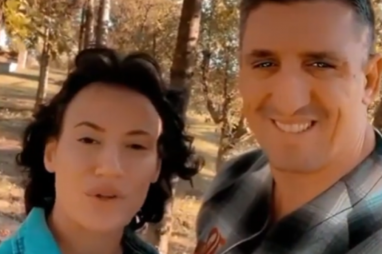 Kristina i Kristijan reklamiraju Šmeker tim