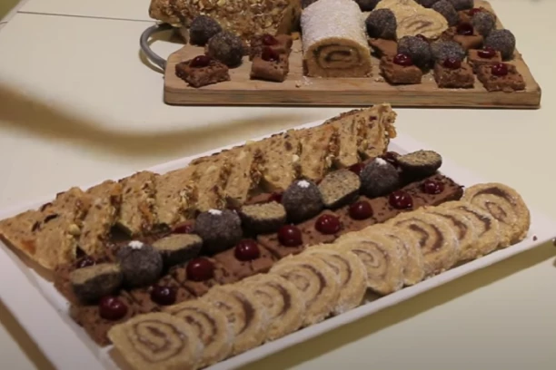 BRZO I LAKO: Od jedne smese napravite četiri vrste sitnih kolača (FOTO)