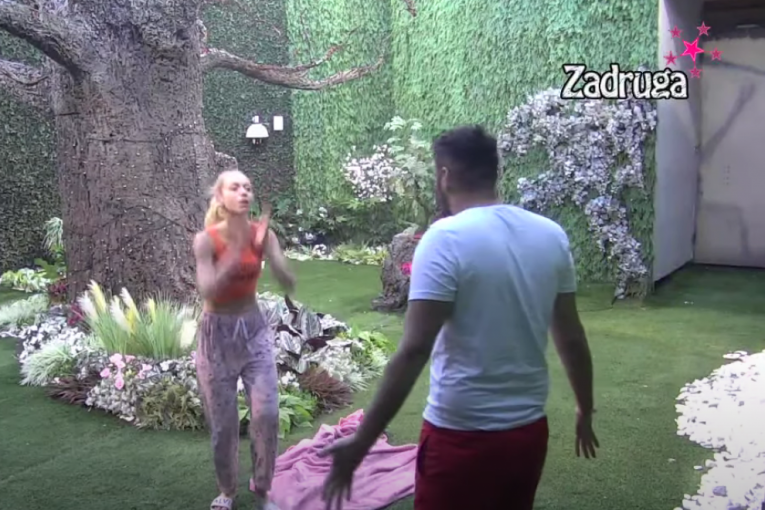 Adam Đogani pravio HAOS u "Zadruzi" u cik zore: Urlao i vikao u Rajskom vrtu, njegova devojka PLAKALA na sav glas (VIDEO)